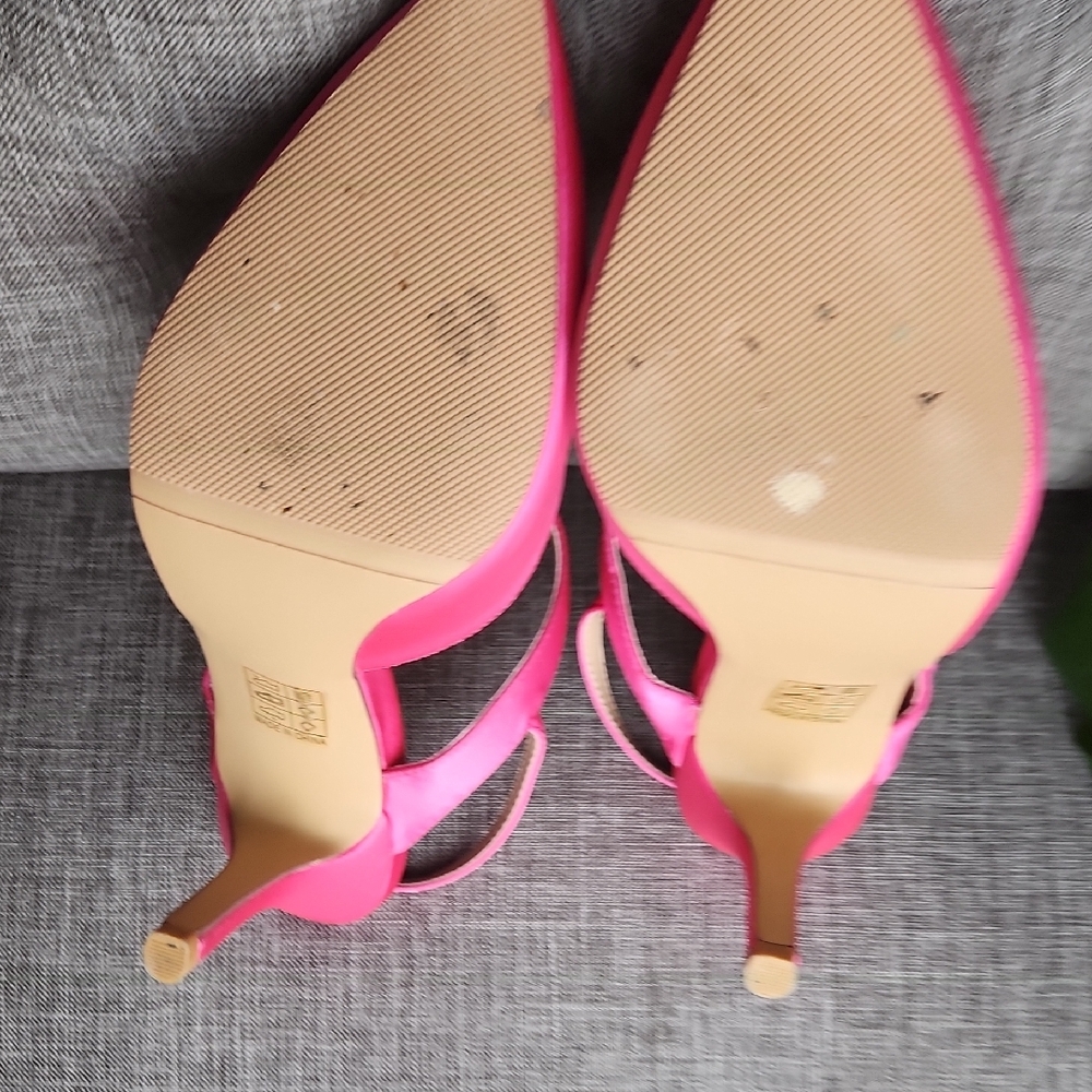 Vibrant Pink Heels with Dazzling Embellishment - Picture 12 of 14